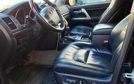 Toyota Land Cruiser 200, 2014 год, 3 999 999 рублей, 23 фотография