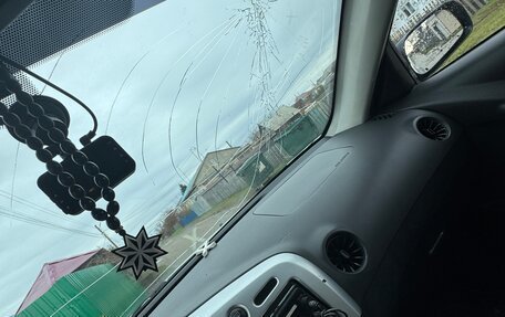 Pontiac Vibe II, 2003 год, 170 000 рублей, 2 фотография
