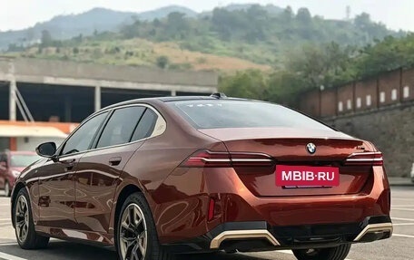 BMW 5 серия, 2023 год, 6 000 000 рублей, 6 фотография