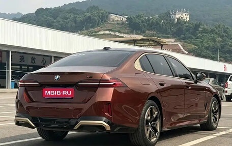 BMW 5 серия, 2023 год, 6 000 000 рублей, 5 фотография