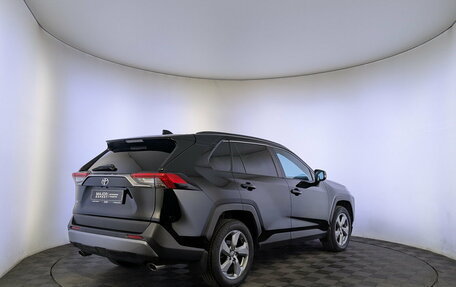 Toyota RAV4, 2021 год, 3 350 000 рублей, 5 фотография