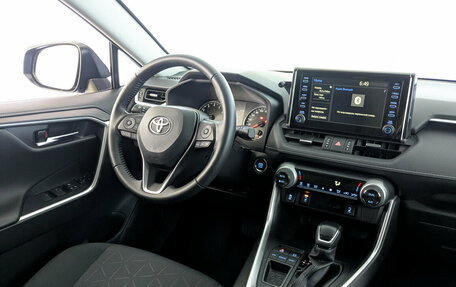 Toyota RAV4, 2021 год, 3 350 000 рублей, 29 фотография