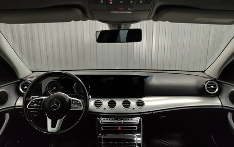 Mercedes-Benz E-Класс, 2019 год, 2 010 000 рублей, 8 фотография