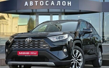 Toyota RAV4, 2020 год, 3 690 000 рублей, 1 фотография