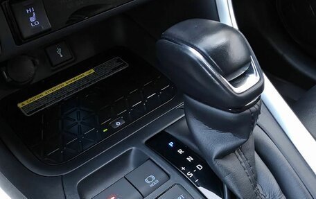 Toyota RAV4, 2020 год, 3 690 000 рублей, 22 фотография