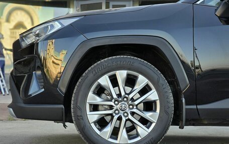 Toyota RAV4, 2020 год, 3 690 000 рублей, 32 фотография