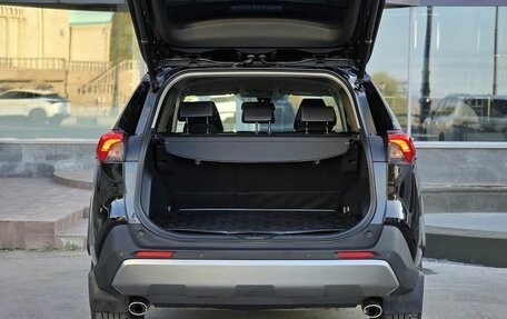 Toyota RAV4, 2020 год, 3 690 000 рублей, 30 фотография