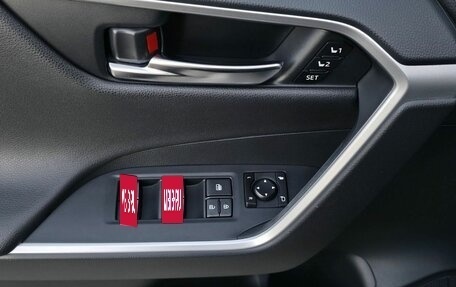 Toyota RAV4, 2020 год, 3 690 000 рублей, 25 фотография