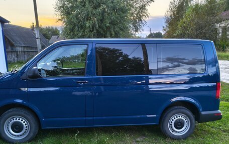 Volkswagen Caravelle T6 рестайлинг, 2019 год, 4 500 000 рублей, 6 фотография