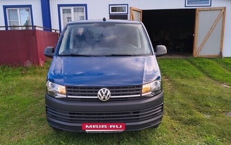 Volkswagen Caravelle T6 рестайлинг, 2019 год, 4 500 000 рублей, 27 фотография