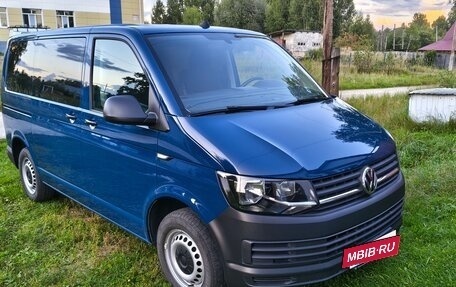 Volkswagen Caravelle T6 рестайлинг, 2019 год, 4 500 000 рублей, 31 фотография