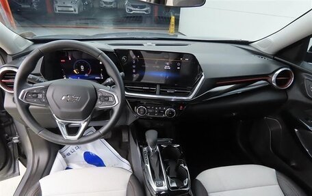 Chevrolet Trax, 2023 год, 1 640 000 рублей, 7 фотография