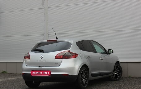 Renault Megane III рестайлинг, 2010 год, 527 000 рублей, 2 фотография