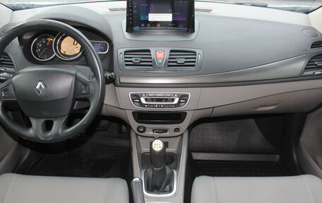 Renault Megane III рестайлинг, 2010 год, 527 000 рублей, 7 фотография