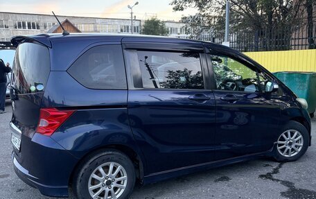 Honda Freed I, 2010 год, 900 000 рублей, 4 фотография