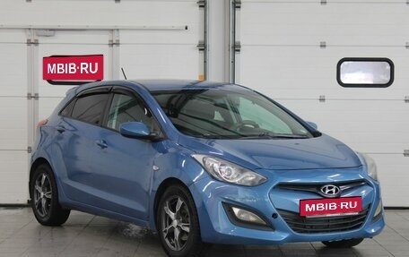 Hyundai i30 II рестайлинг, 2013 год, 817 000 рублей, 3 фотография