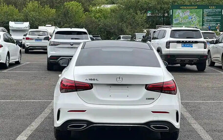 Mercedes-Benz A-Класс, 2022 год, 1 515 000 рублей, 5 фотография
