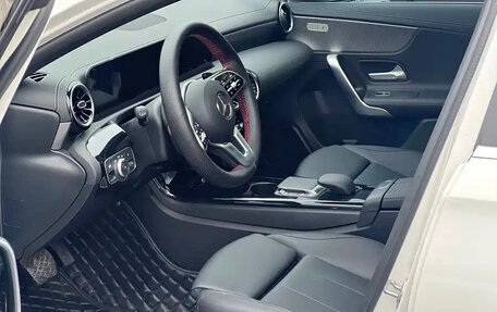 Mercedes-Benz A-Класс, 2022 год, 1 515 000 рублей, 8 фотография