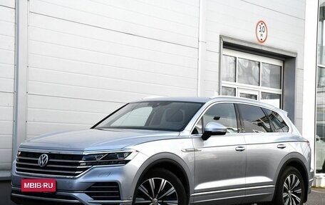 Volkswagen Touareg III, 2020 год, 5 200 000 рублей, 1 фотография