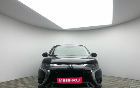 Mitsubishi Outlander III рестайлинг 3, 2019 год, 2 132 000 рублей, 2 фотография