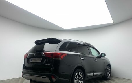 Mitsubishi Outlander III рестайлинг 3, 2019 год, 2 132 000 рублей, 7 фотография