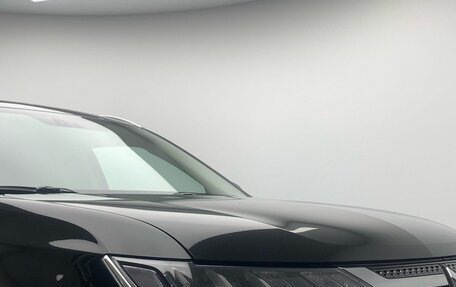 Mitsubishi Outlander III рестайлинг 3, 2019 год, 2 132 000 рублей, 9 фотография