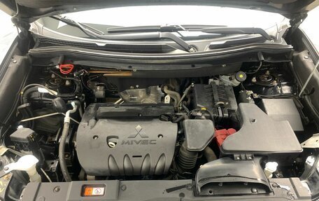 Mitsubishi Outlander III рестайлинг 3, 2019 год, 2 132 000 рублей, 13 фотография