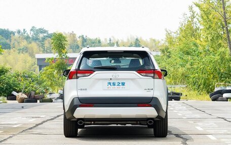Toyota RAV4, 2025 год, 3 950 000 рублей, 5 фотография