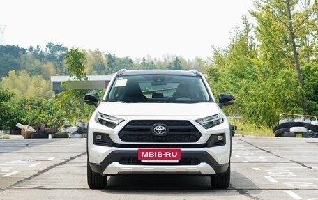 Toyota RAV4, 2025 год, 3 950 000 рублей, 2 фотография