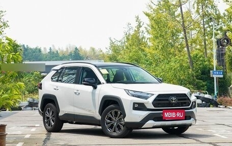 Toyota RAV4, 2025 год, 3 950 000 рублей, 3 фотография