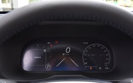 Toyota RAV4, 2025 год, 3 950 000 рублей, 13 фотография
