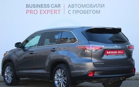 Toyota Highlander III, 2014 год, 2 590 000 рублей, 7 фотография