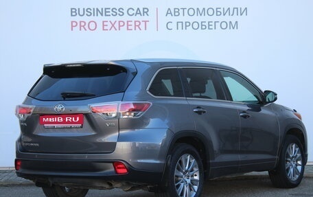 Toyota Highlander III, 2014 год, 2 590 000 рублей, 5 фотография