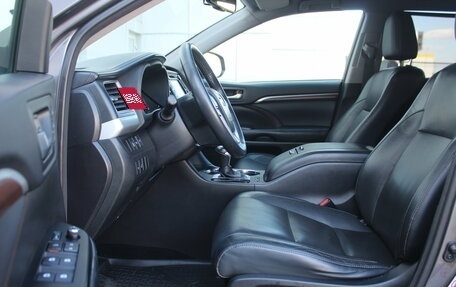 Toyota Highlander III, 2014 год, 2 590 000 рублей, 13 фотография