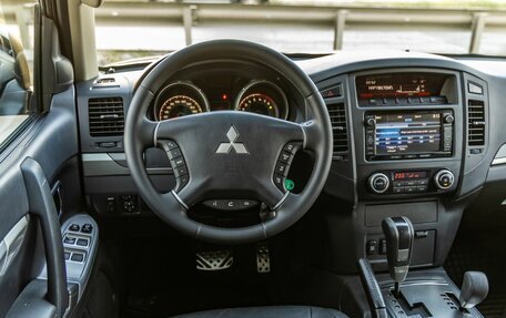 Mitsubishi Pajero IV рестайлинг 2, 2012 год, 2 198 000 рублей, 14 фотография