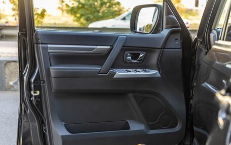 Mitsubishi Pajero IV рестайлинг 2, 2012 год, 2 198 000 рублей, 30 фотография