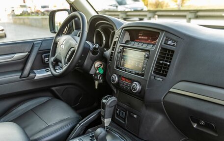 Mitsubishi Pajero IV рестайлинг 2, 2012 год, 2 198 000 рублей, 33 фотография