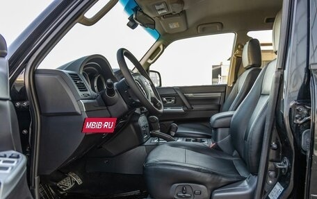 Mitsubishi Pajero IV рестайлинг 2, 2012 год, 2 198 000 рублей, 31 фотография