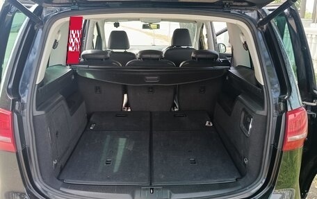 Volkswagen Sharan II, 2011 год, 1 200 000 рублей, 11 фотография