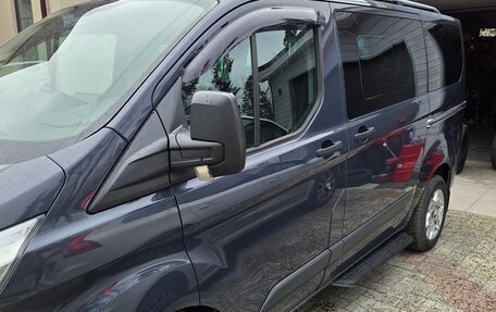 Ford Tourneo Custom I рестайлинг, 2014 год, 2 000 000 рублей, 3 фотография
