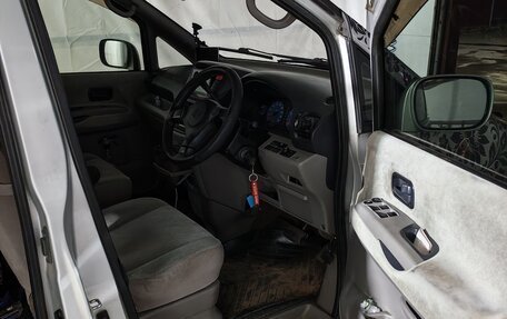 Nissan Serena I, 2001 год, 530 000 рублей, 5 фотография
