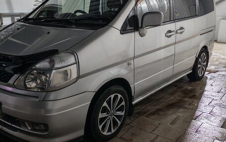 Nissan Serena I, 2001 год, 530 000 рублей, 10 фотография