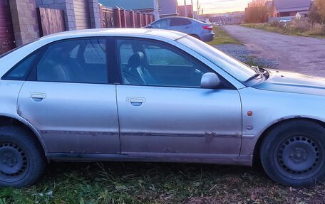 Audi A4, 1997 год, 220 000 рублей, 2 фотография