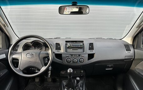 Toyota Hilux VII, 2014 год, 2 899 000 рублей, 11 фотография