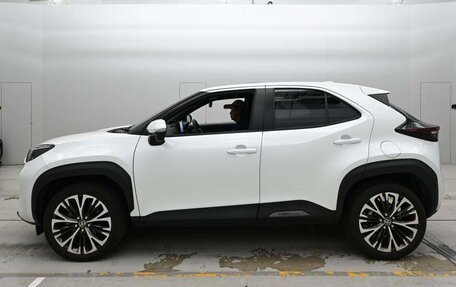 Toyota Yaris Cross, 2023 год, 1 150 000 рублей, 7 фотография