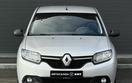 Renault Logan II, 2017 год, 599 000 рублей, 2 фотография