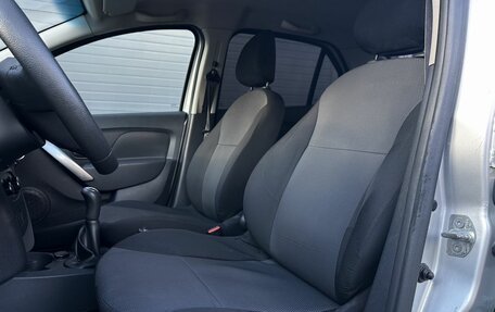 Renault Logan II, 2017 год, 599 000 рублей, 13 фотография