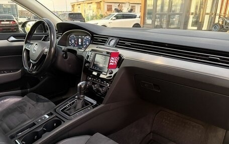 Volkswagen Passat B8 рестайлинг, 2017 год, 1 650 000 рублей, 14 фотография