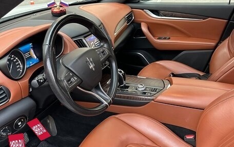 Maserati Levante I, 2017 год, 3 499 000 рублей, 6 фотография