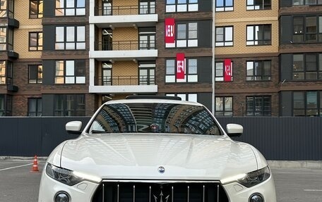 Maserati Levante I, 2017 год, 3 499 000 рублей, 4 фотография